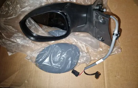 Peugeot 1007 Front door electric wing mirror 8153.WA