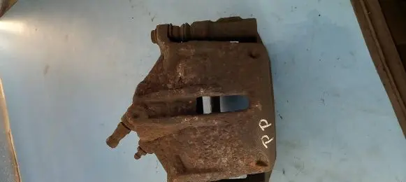 Ford Mondeo Mk III Front brake caliper