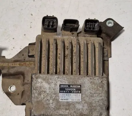 Toyota Corolla Verso AR10 Fuel injection control unit/module 8987120070 1310001371