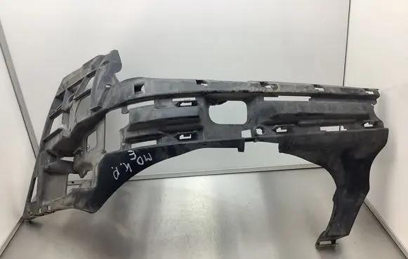 Mercedes-Benz E W211 Front bumper support beam A2118800552