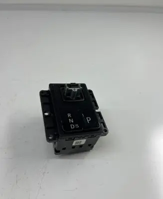 Jaguar F-Pace Gear shifter/selector M8A214C559CB