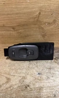 Volvo V70 Electric window control switch 30658117