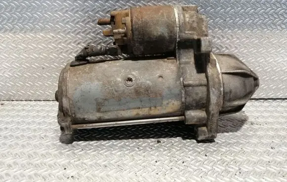 Mercedes-Benz Vito Viano W639 Starter motor 0051511301