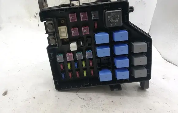 Hyundai Santa Fe Fuse box set NOCODE