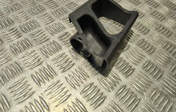 Volvo XC60 Air intake duct part 31370229