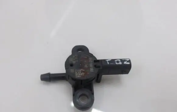 Audi A4 S4 B9 8W Airbag deployment crash/impact sensor 8W0959121B