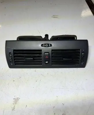 BMW X3 E83 Dash center air vent grill 3400074