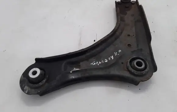 Renault Laguna III Front lower control arm/wishbone 