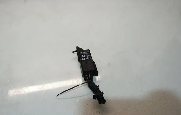 Volvo S60 Glow plug pre-heat relay 30785663