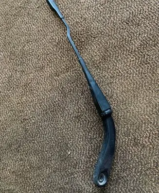 BMW 1 F20 F21 Front wiper blade arm 7239519