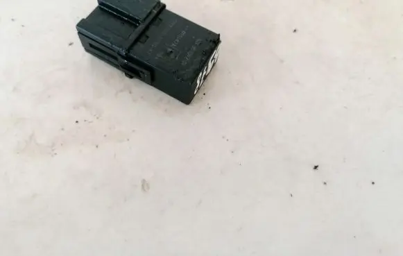 Mitsubishi Space Star Other relay mb95338211