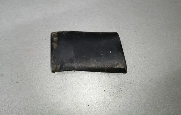 Rear fender molding trim