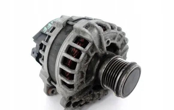 Seat Leon (5F) Generator/alternator 04L903023J