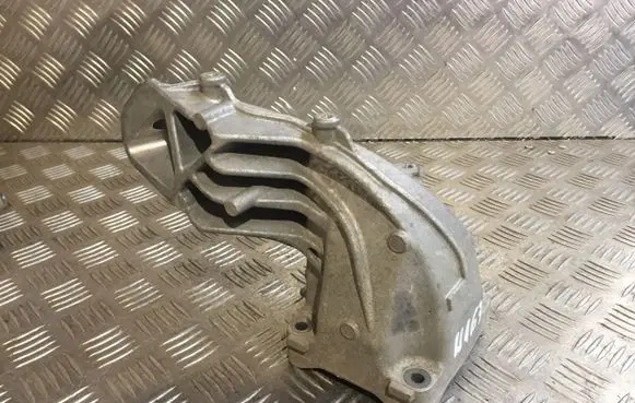Mercedes-Benz GLE W167 Engine mount bracket 