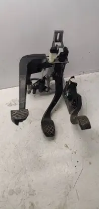 Audi A4 S4 B7 8E 8H Pedal assembly 8E1721117A
