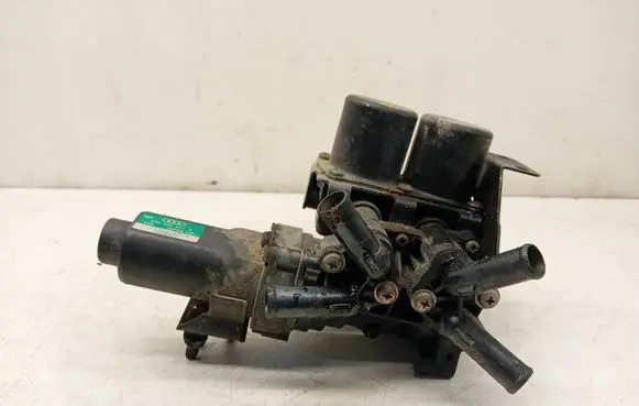 Audi A8 S8 D3 4E Coolant heater control valve 4E0959617A 1137200070