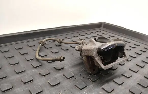 Land Rover Evoque I Rear brake caliper
