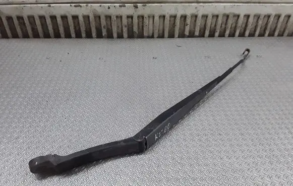 Hyundai Tucson JM Front wiper blade arm
