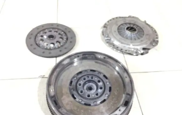 Mercedes-Benz C W202 Clutch set kit 0052504104 0132504803 1110302205