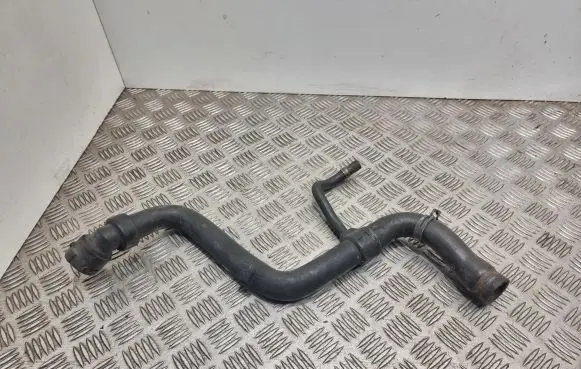 Audi A4 S4 B5 8D Engine coolant pipe/hose 4B0121101E