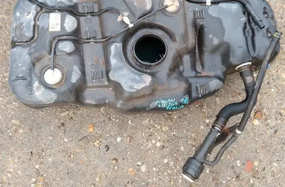 Nissan NV200 Fuel tank 