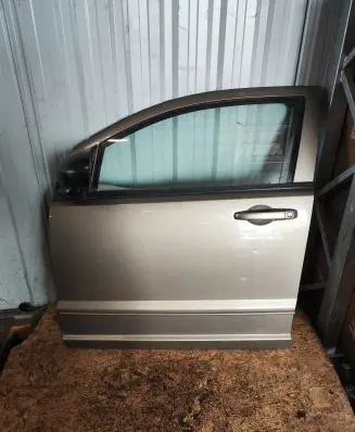 Dodge Caliber Front door