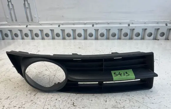 Volkswagen Touran I Front bumper lower grill 1T0853666A 13404