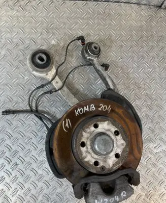 Mercedes-Benz C W204 Front wheel hub spindle knuckle