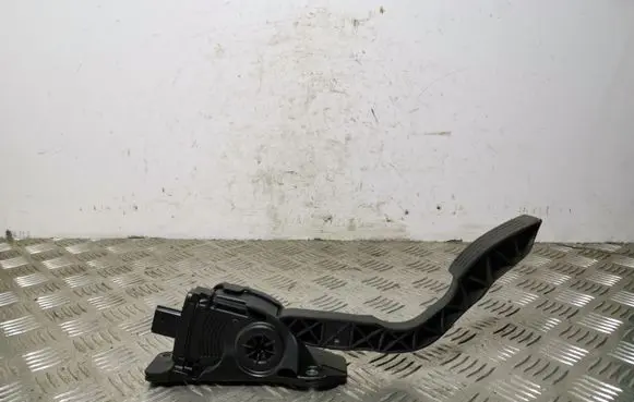 Volvo V40 Cross country Accelerator throttle pedal 31280598