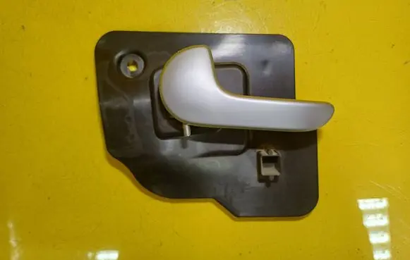 Opel Meriva A Front door interior handle 13121858