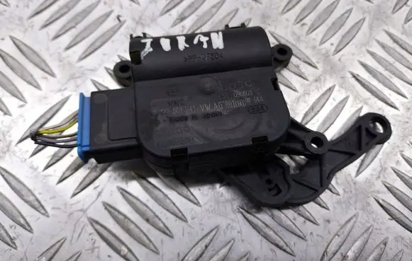 Volkswagen Touran I A/C air flow flap actuator/motor 1K0907511B