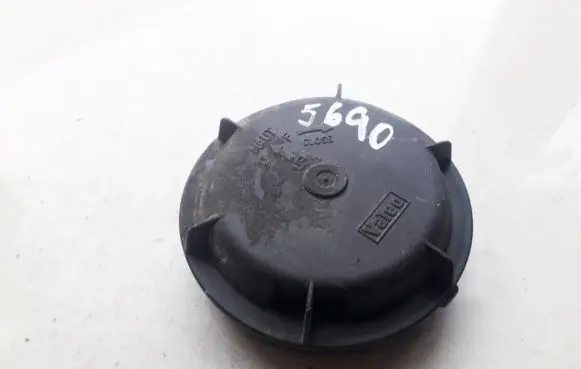 Saab 9-5 Headlight/headlamp dust cover 89001811M3