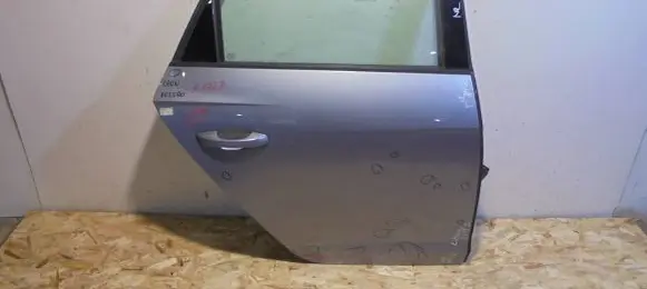 Seat Leon (5F) Rear door