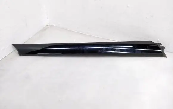 Nissan Juke II F16 Windshield trim 768376PA0A
