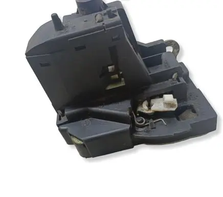 Renault Scenic I Front door lock 7701474906