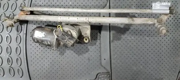 Opel Vectra B Front wiper linkage and motor