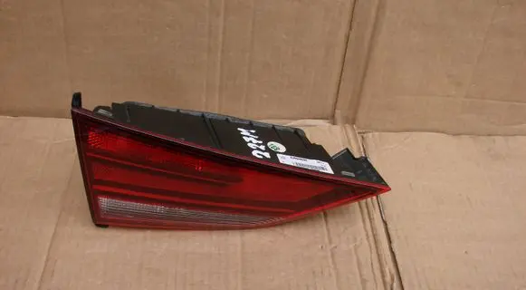Audi A3 S3 8V Tailgate rear/tail lights 8V5945093
