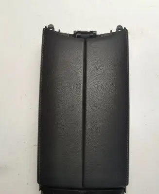 Mercedes-Benz GLC X253 C253 Armrest 2056808804 28082019 A121271362