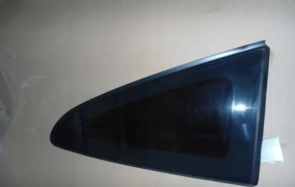 Hyundai Veloster Rear side window