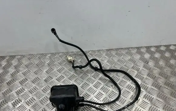 BMW M5 F90 Coolant expansion tank/reservoir 2284880