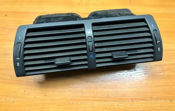 BMW X5 E53 Dash center air vent grill 64228402221