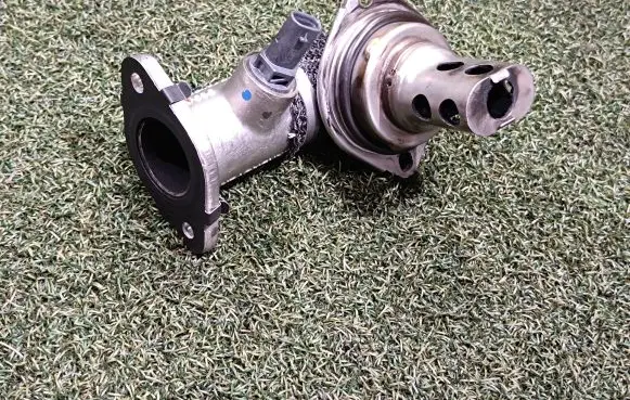 Land Rover Defender EGR valve line/pipe/hose K6D39F468BA