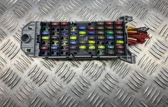 Opel Meriva A Fuse box set 93363136