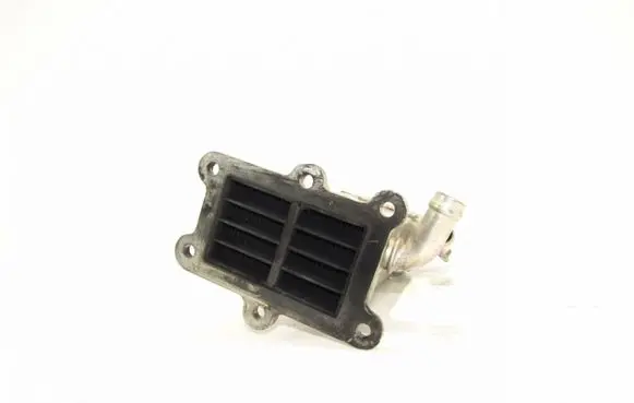 Mercedes-Benz E W212 EGR valve cooler A6511400075