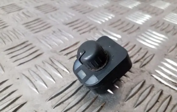 Audi A3 S3 A3 Sportback 8P Wing mirror switch 8E0959565