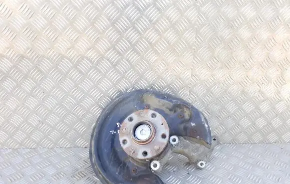 Volkswagen PASSAT B6 Rear wheel hub