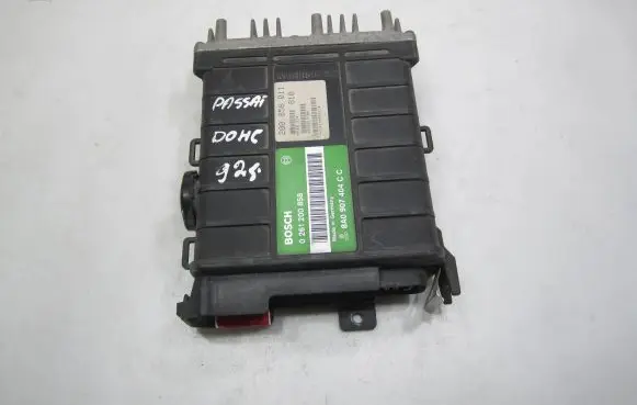 Volkswagen PASSAT B3 Engine control unit/module 8A0907404CC 0261200858