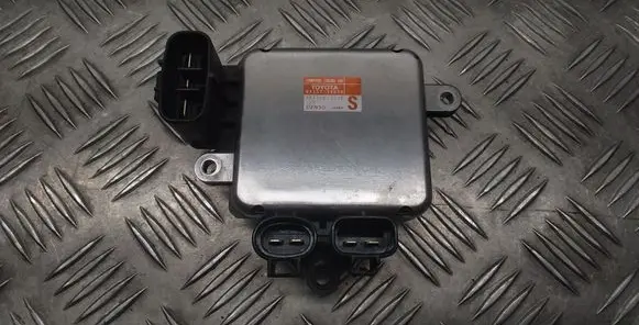 Lexus GS 250 350 300H 450H Coolant fan relay 8925730090