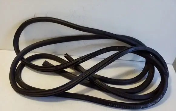 Mercedes-Benz Sprinter W906 Sliding door rubber seal A9066973698