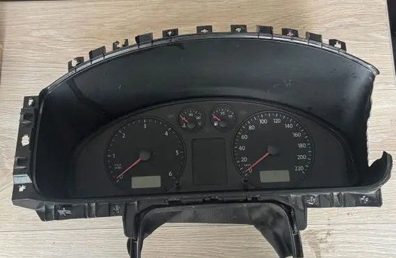 Volkswagen Transporter - Caravelle T5 Speedometer (instrument cluster) 7H1857059
